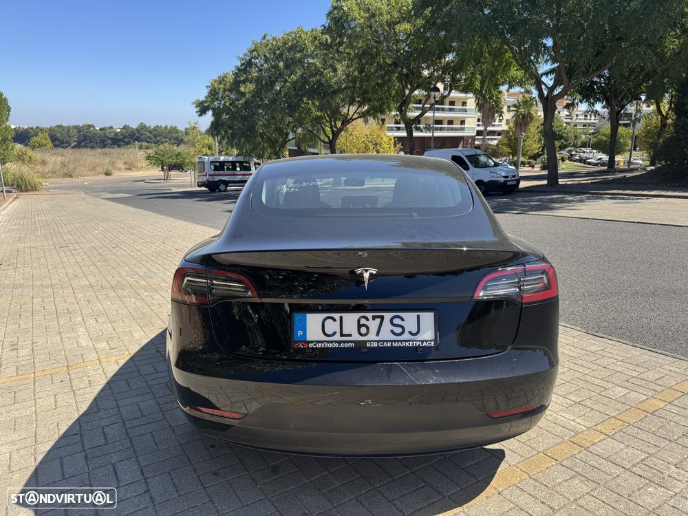 Tesla Model 3 - 10
