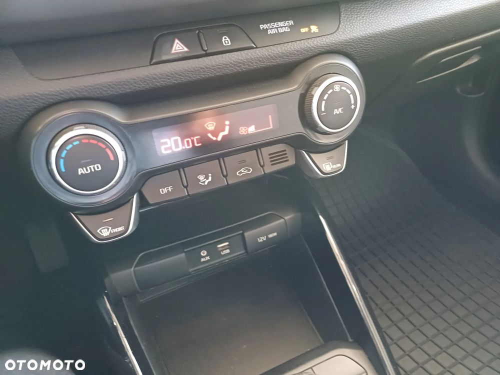 Kia Rio 1.4 M - 19