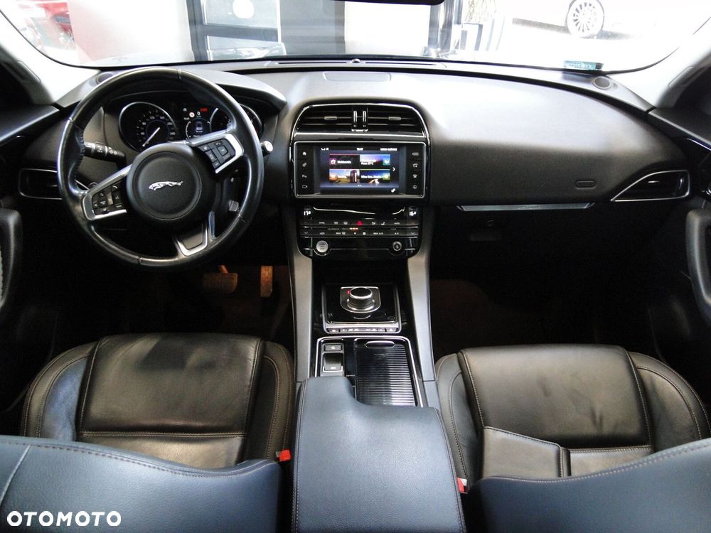 Jaguar F-Pace - 19