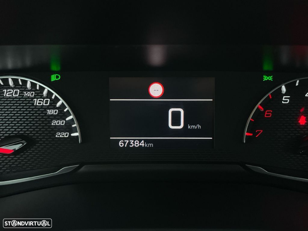 Peugeot 208 1.2 PureTech Active Pack - 9