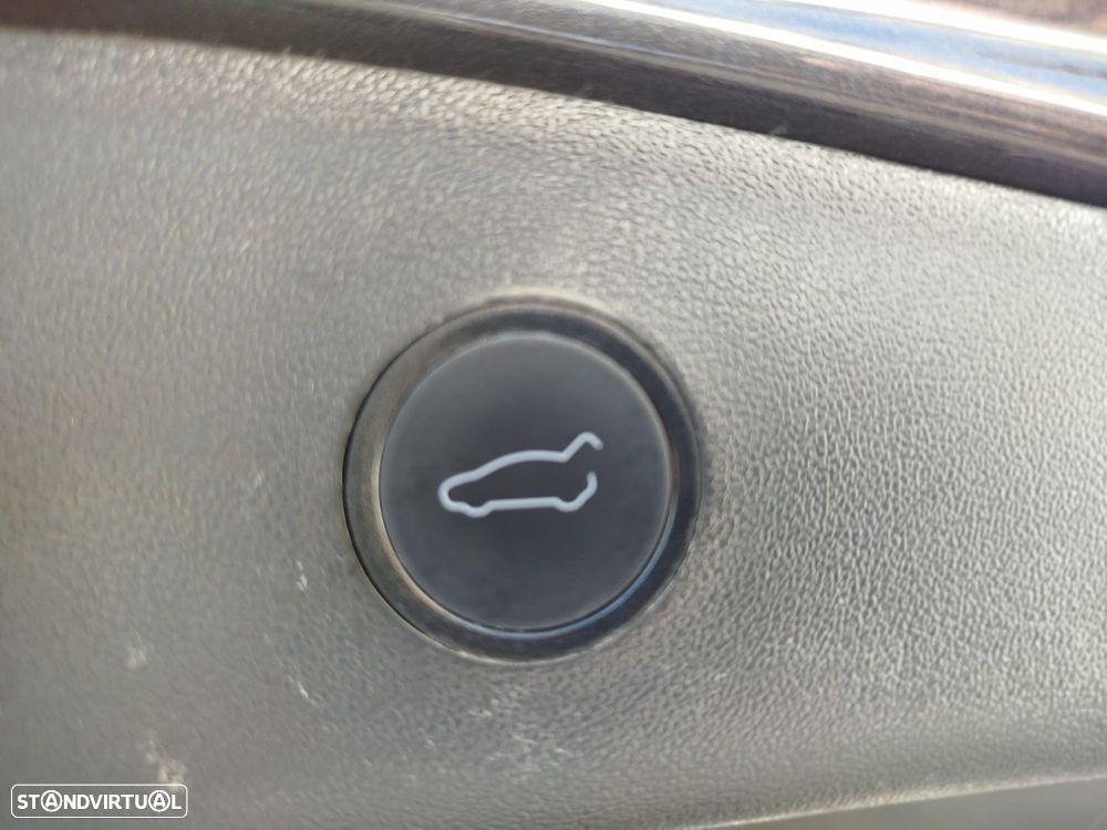 Tesla Model 3 Long Range Tração Traseira - 16