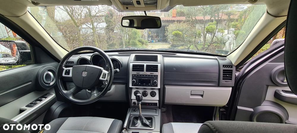 Dodge Nitro 2.8 CRD SE - 13