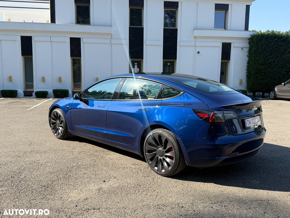 Tesla Model 3 - 5