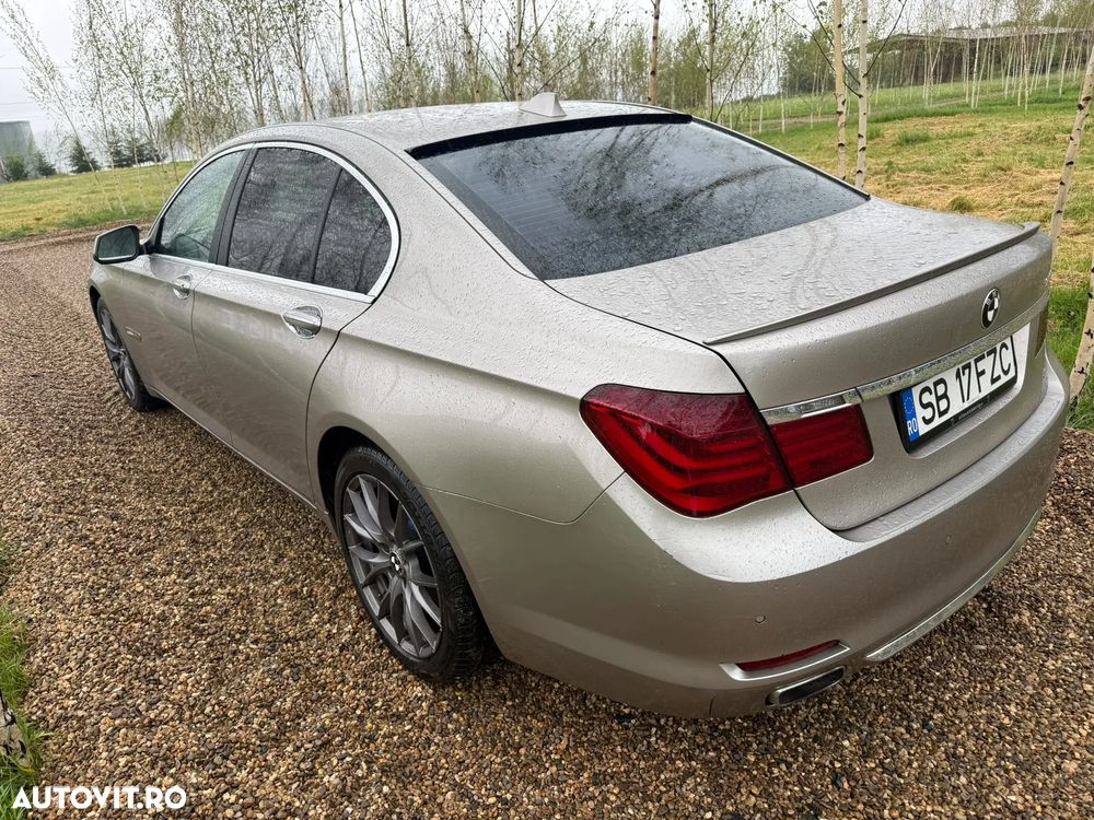 BMW Seria 7 740d xDrive - 2
