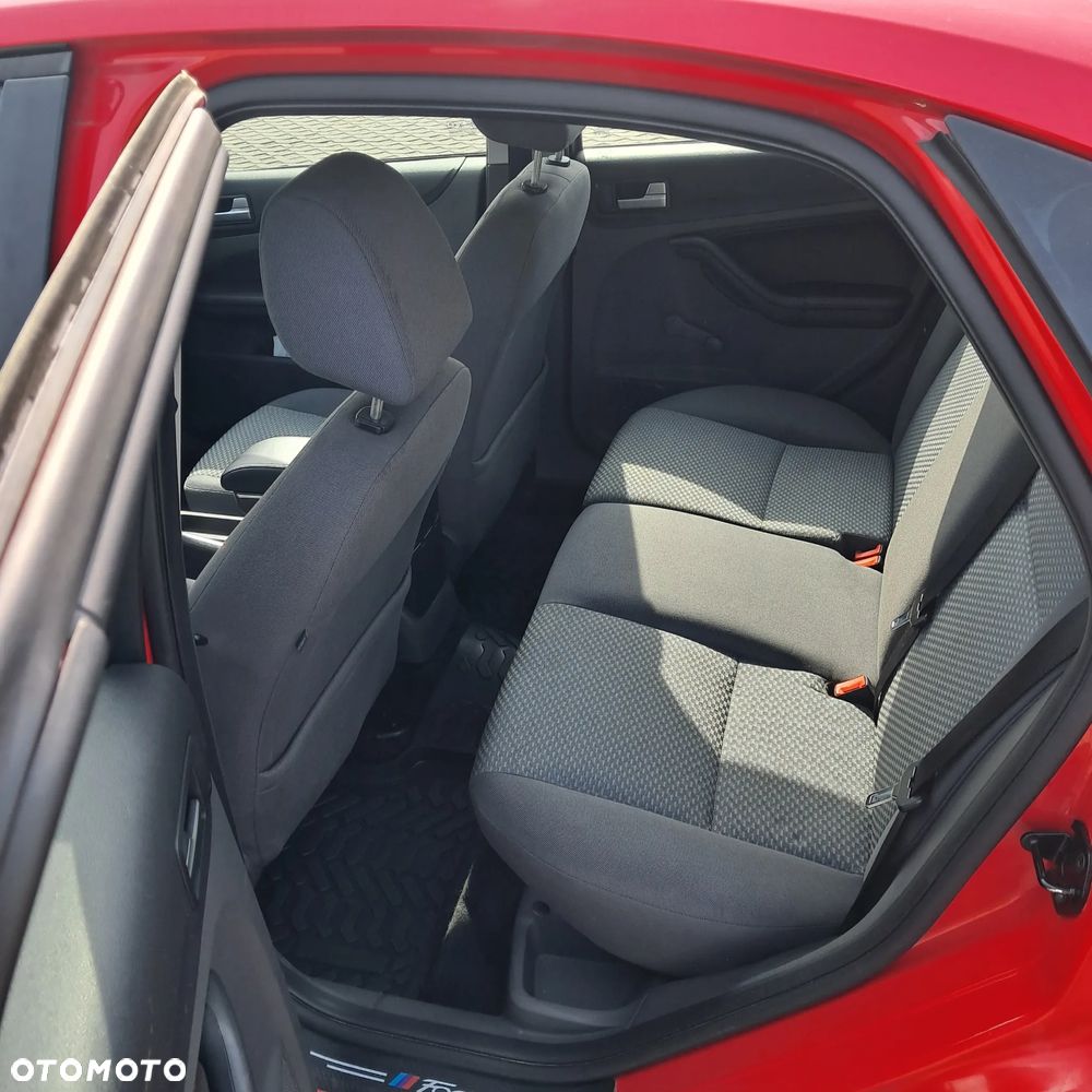 Ford Focus 1.6 16V Ambiente - 23