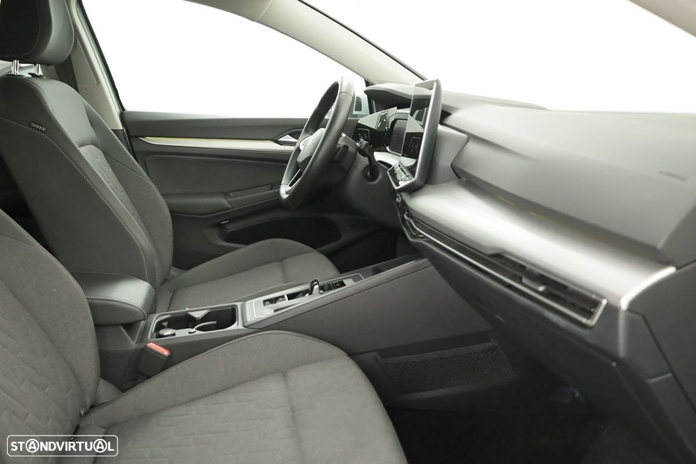 VW Golf 1.5 TSI e-Hybrid Life DSG - 22