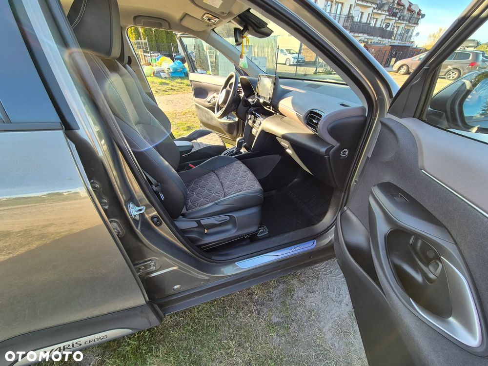 Toyota Yaris Cross Hybrid 1.5 Executive - 25