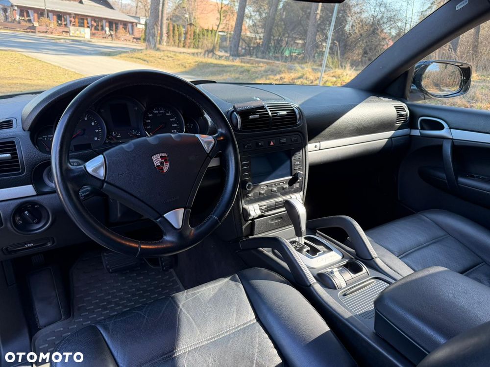 Porsche Cayenne Tiptronic S - 8