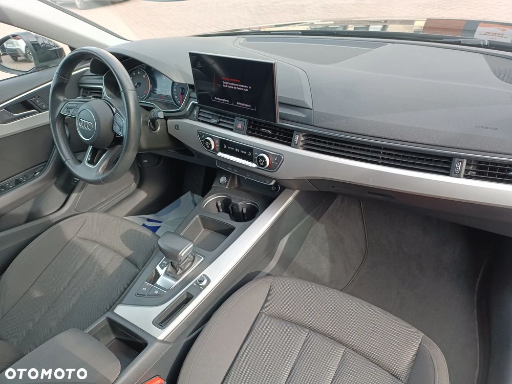 Audi A4 Limousine - 23
