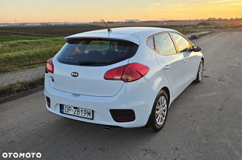 Kia Ceed Cee'd 1.4 L - 3