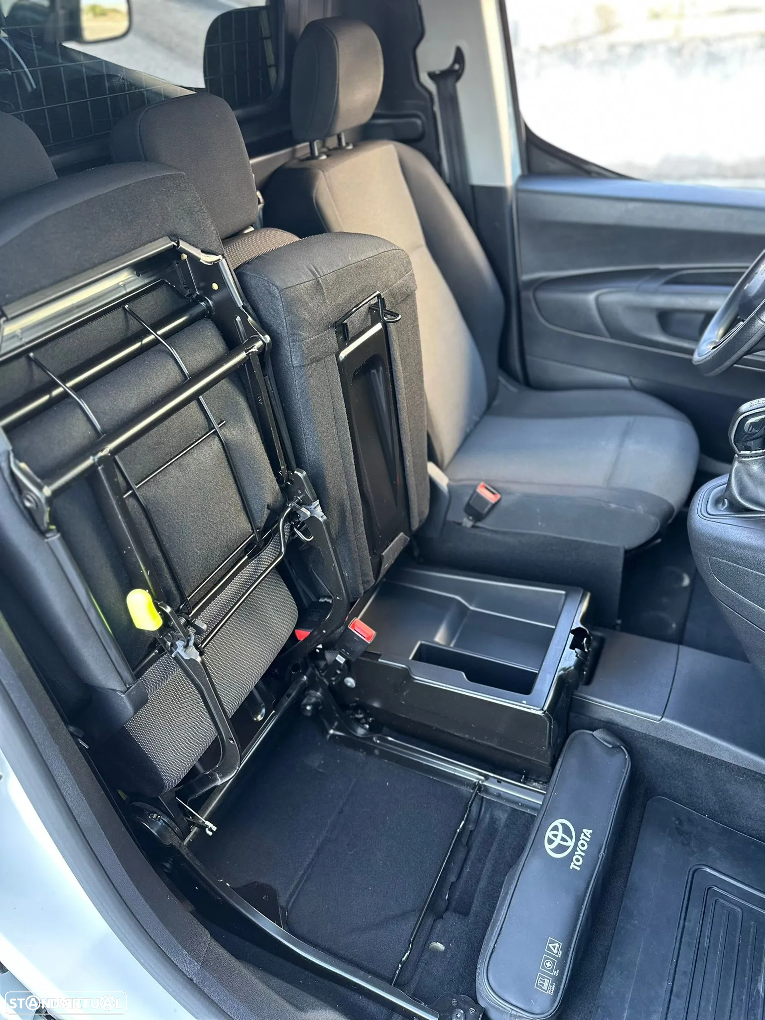 Toyota Proace City Medium 1.5D-4D L1 Business - 16