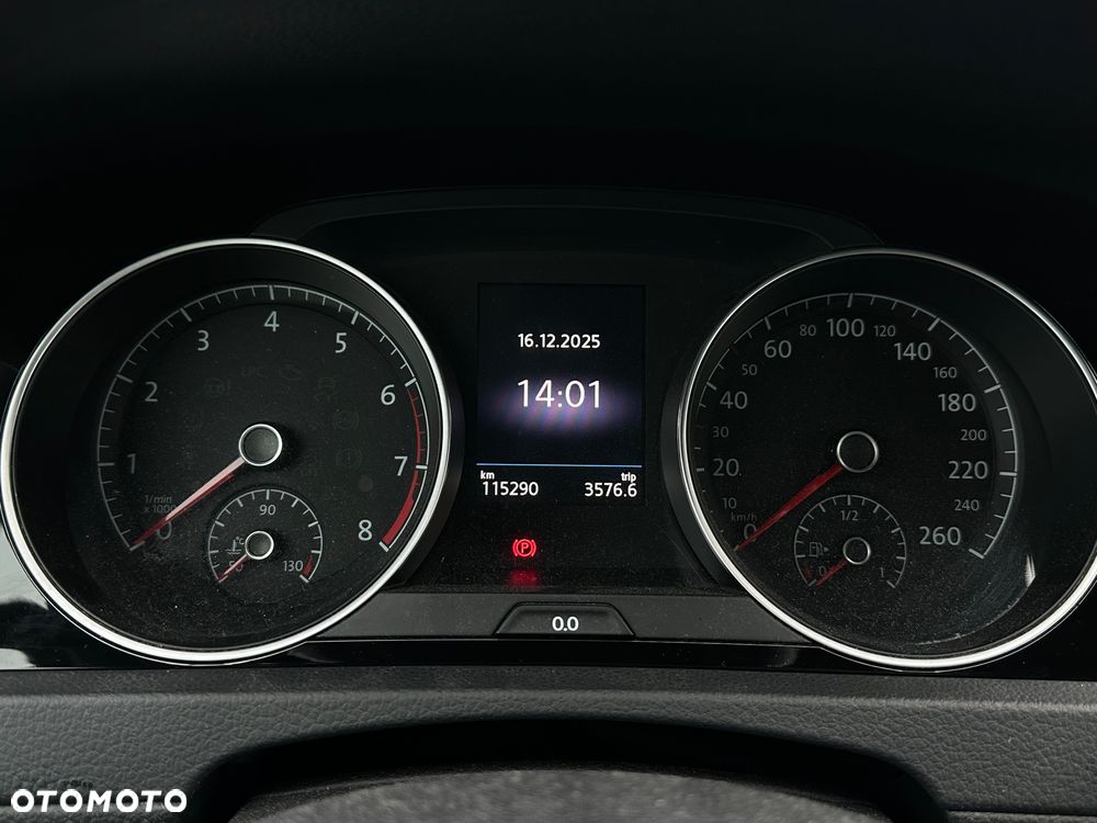 Volkswagen Golf - 28