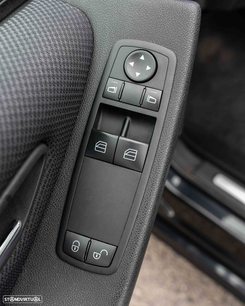 Mercedes-Benz A 180 CDI Autotronic Avantgarde - 25