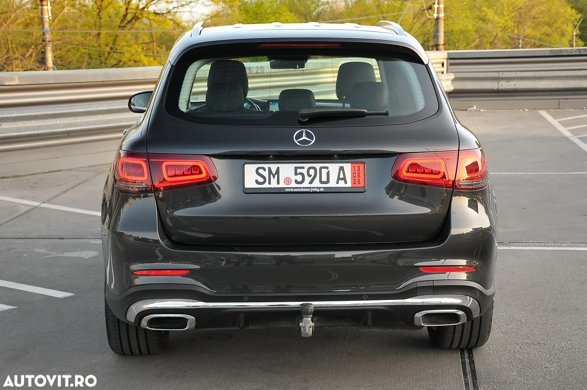 Mercedes-Benz GLC 300 d 4Matic 9G-TRONIC AMG Line Plus - 11
