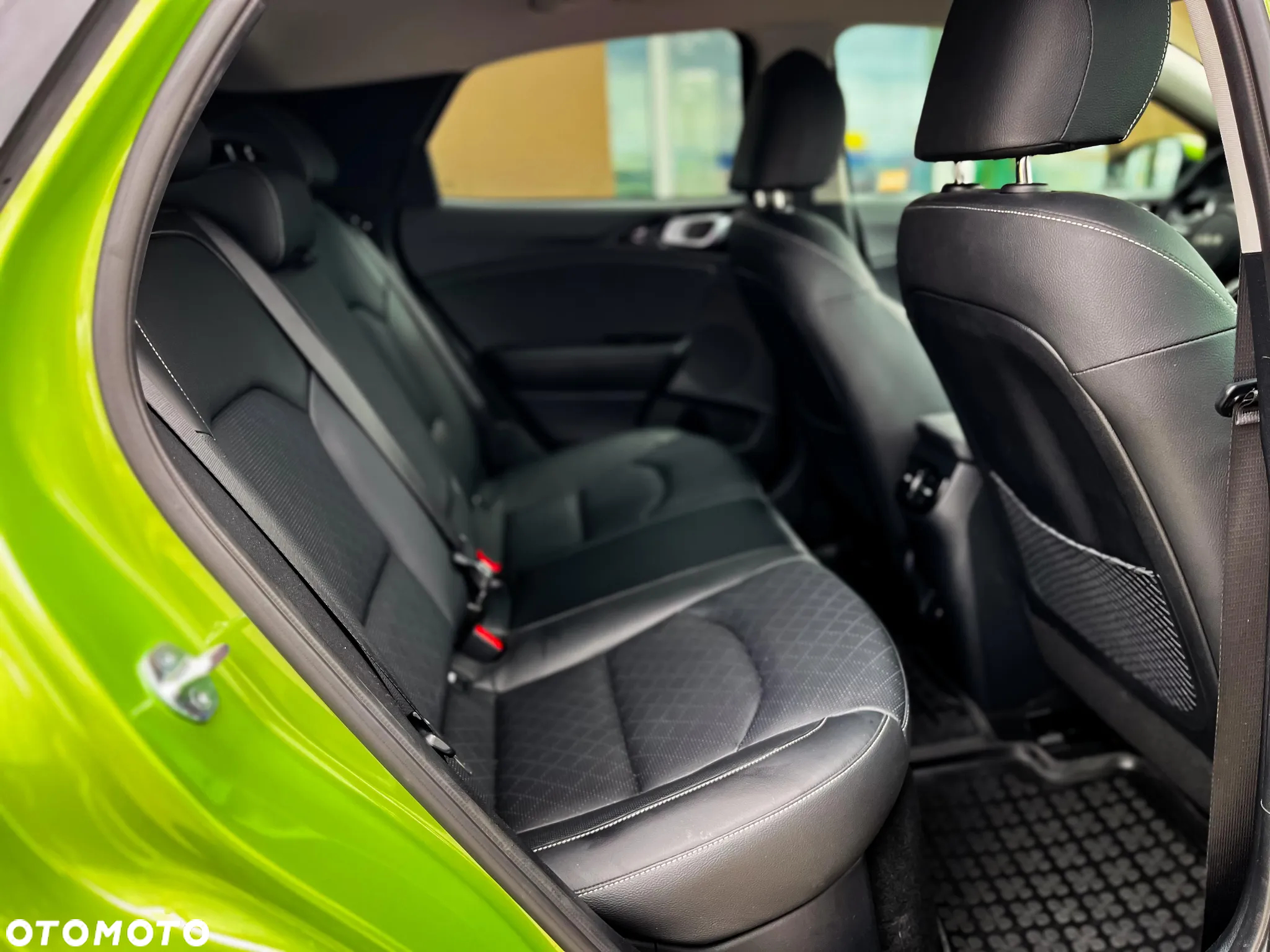 Kia XCeed 1.6 GDI PHEV L Business Line DCT - 24