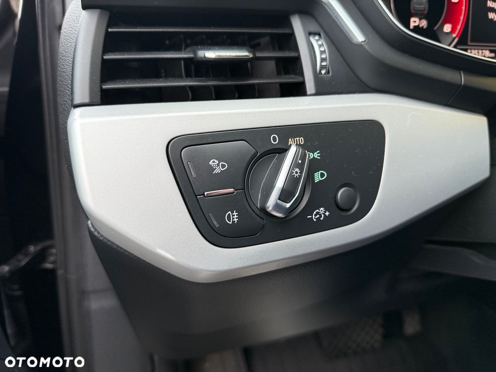 Audi A4 Avant 35 TDI S tronic S line - 32