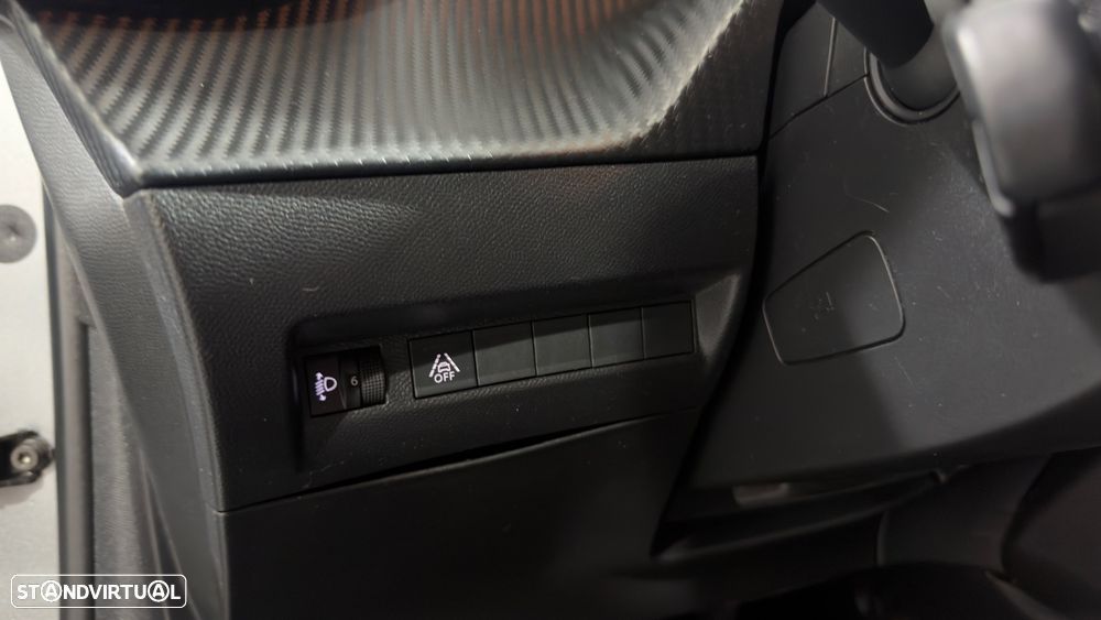 Peugeot 208 PureTech 100 Allure - 17
