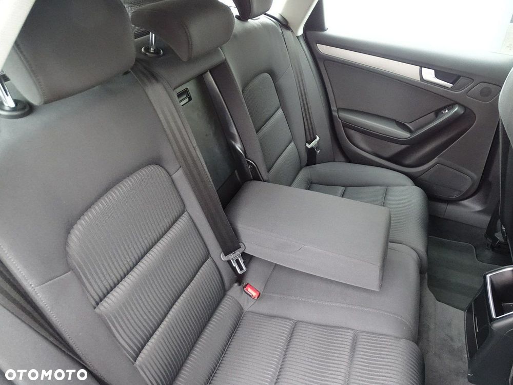 Audi A4 Avant - 33