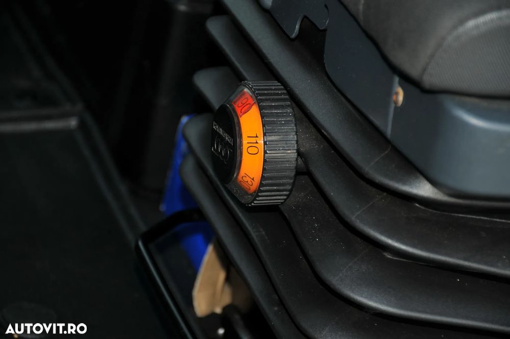 Renault Master cu lift - 16