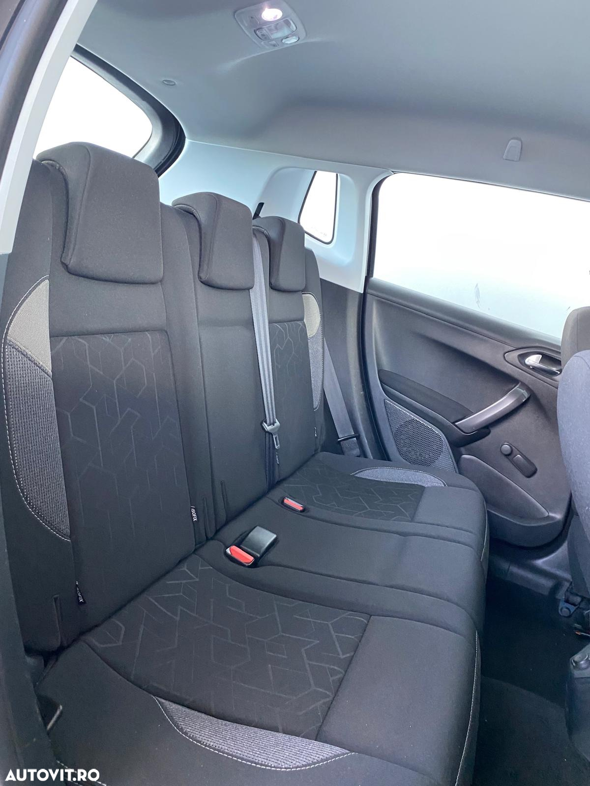 Peugeot 2008 1.2 PureTech Turbo Allure - 30
