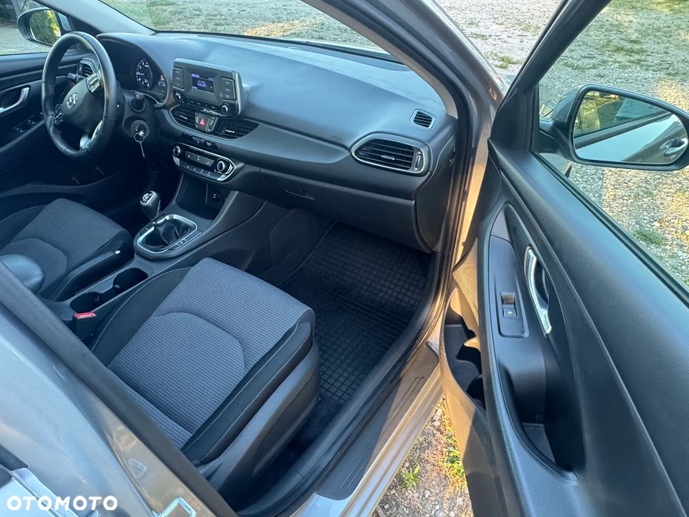 Hyundai i30 1.5 DPI Modern - 15