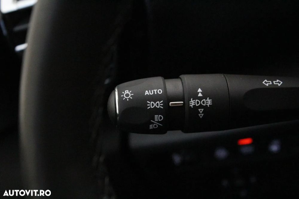 Citroën C4 PureTech 130 Stop&Start EAT8 MAX - 32