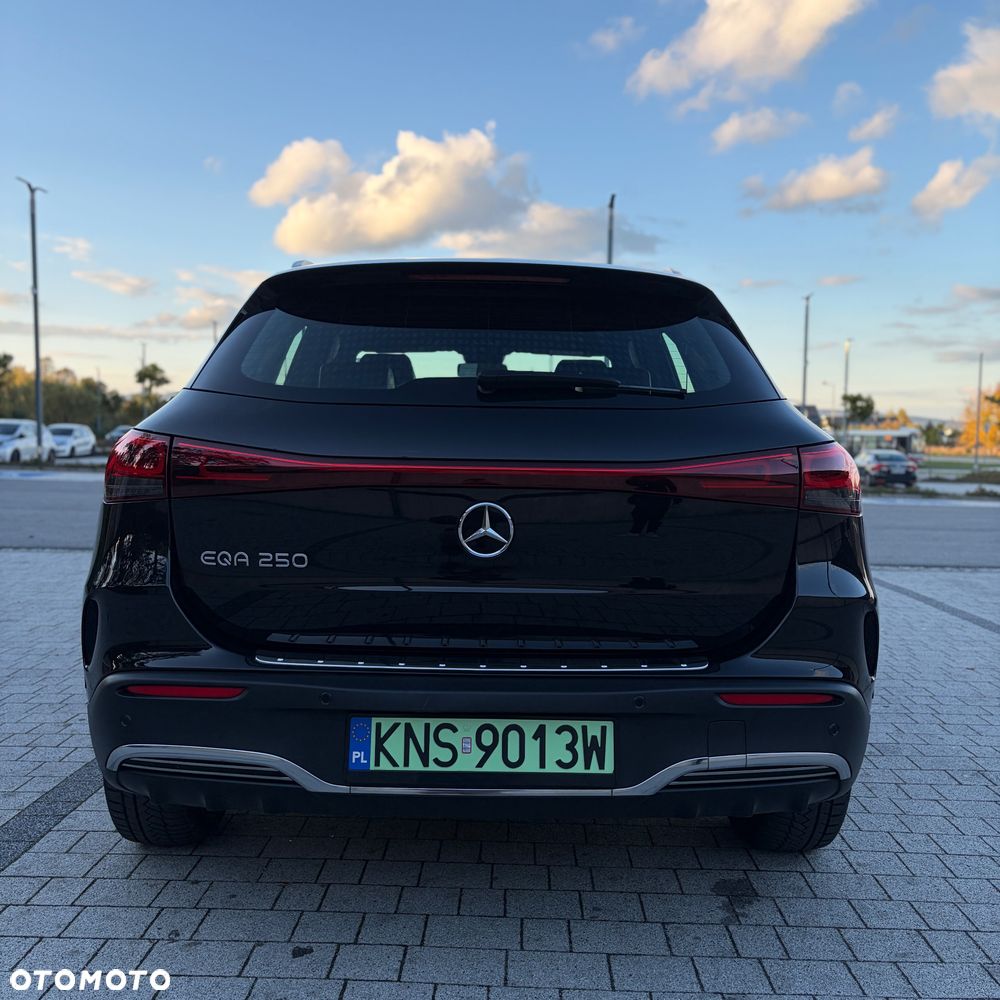 Mercedes-Benz EQA 250 AMG Line - 11