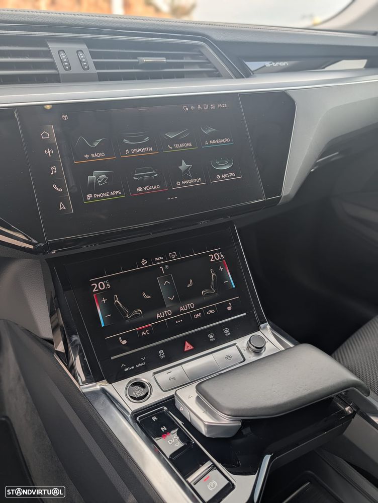 Audi e-tron 55 quattro - 8