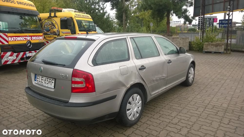 Skoda Octavia 1.6 Ambition - 6