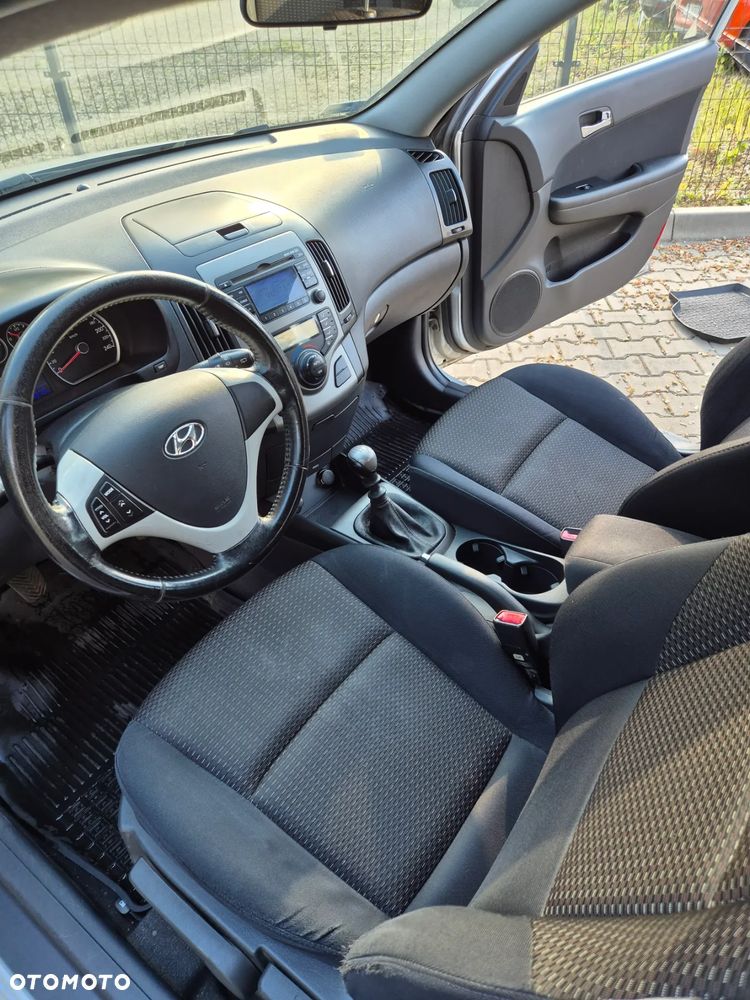 Hyundai i30 1.6 CRDi Base + EU5 - 11