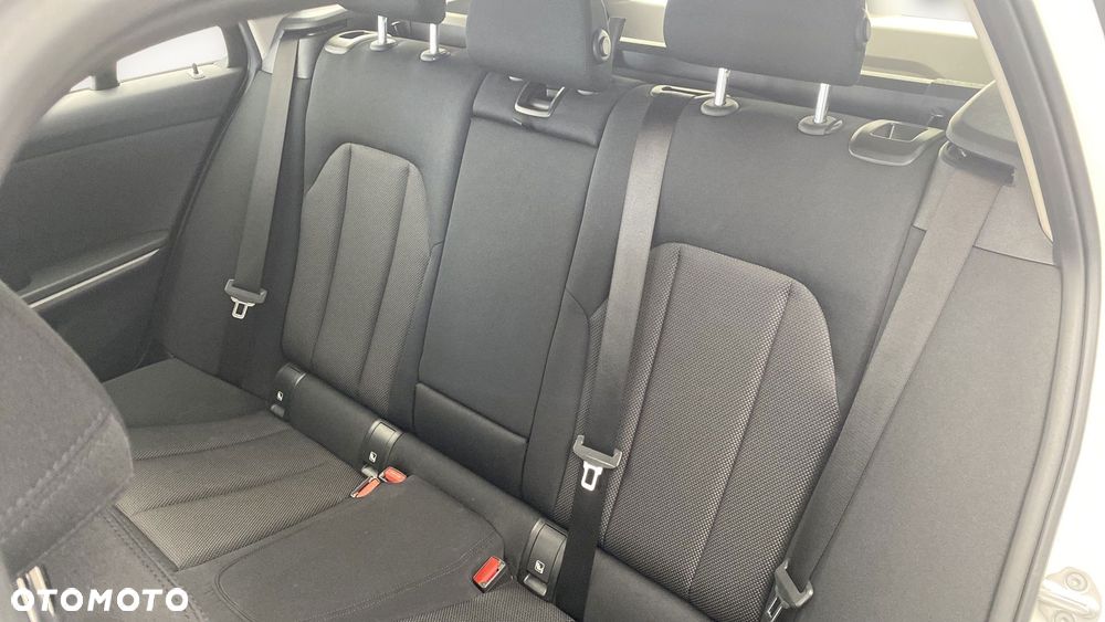 BMW Seria 3 318i Advantage - 13