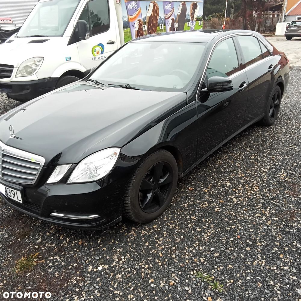 Mercedes-Benz Klasa E 200 NGT BlueEFFICIENCY Automatik - 18