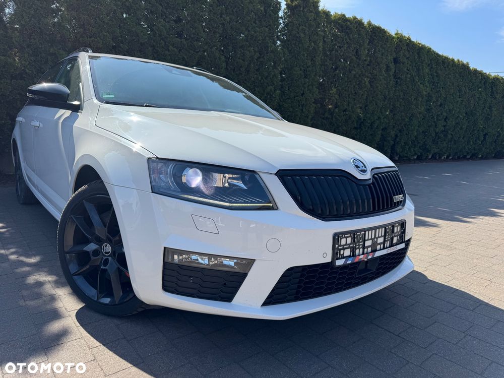 Skoda Octavia 2.0 TDI DSG RS - 1