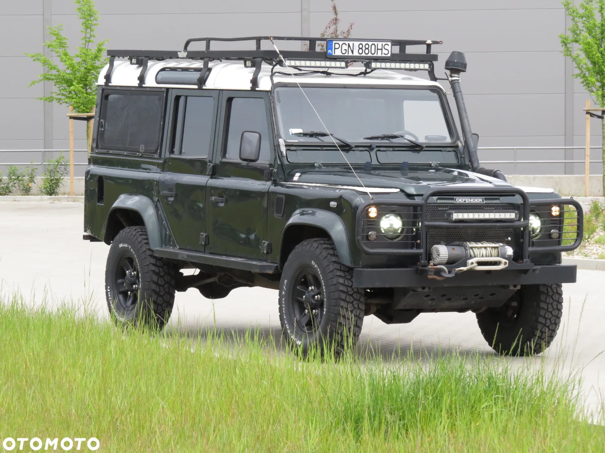 Land Rover Defender - 7