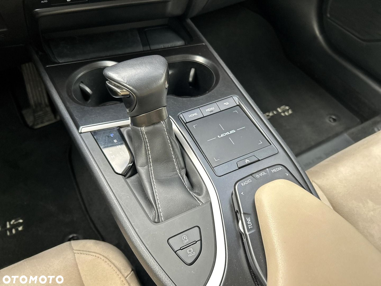 Lexus UX 200 Optimum 2WD - 18