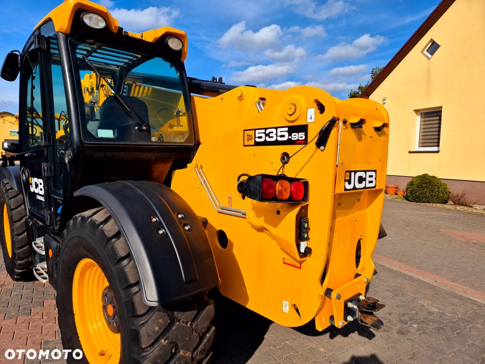 JCB 535 95 Agri Super 541 70 535 125 Agri Super 536 70 530 70 MANITOU CLAAS - 14