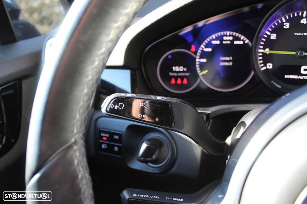 Porsche Cayenne Coupé E-Hybrid - 22