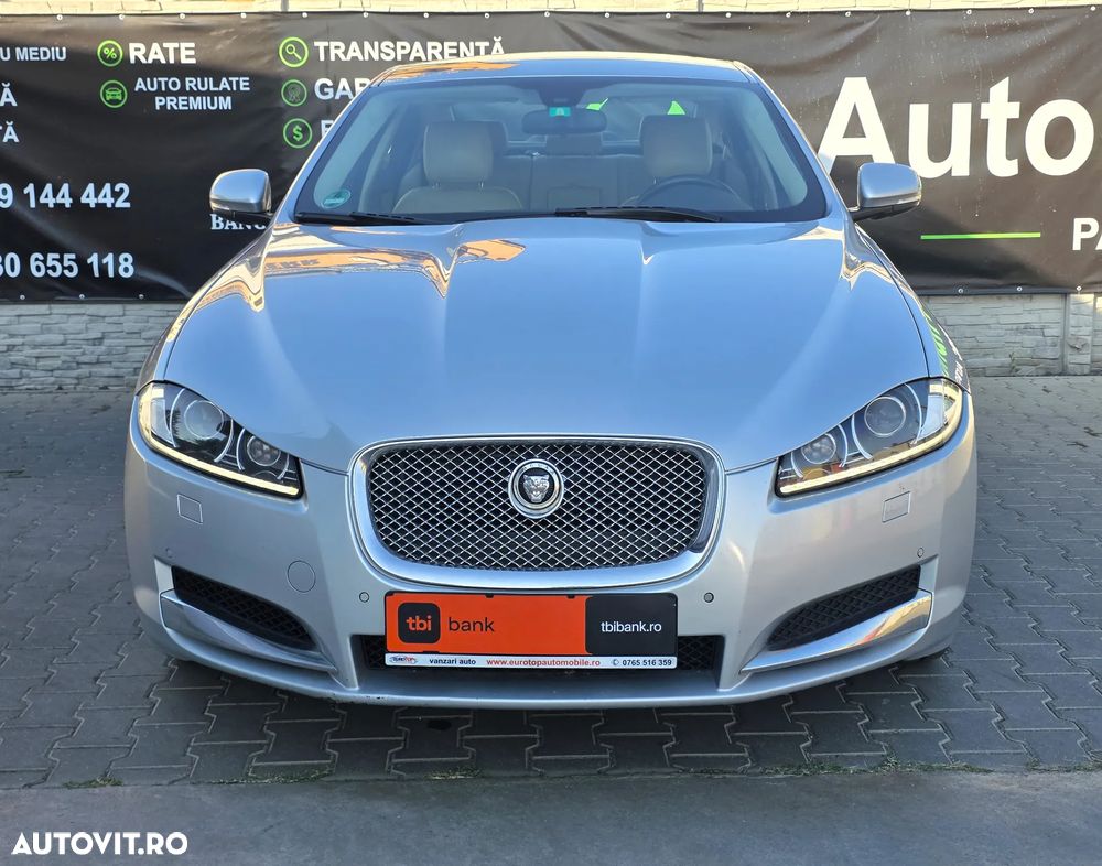 Jaguar XF 2.2D Premium Luxury - 3