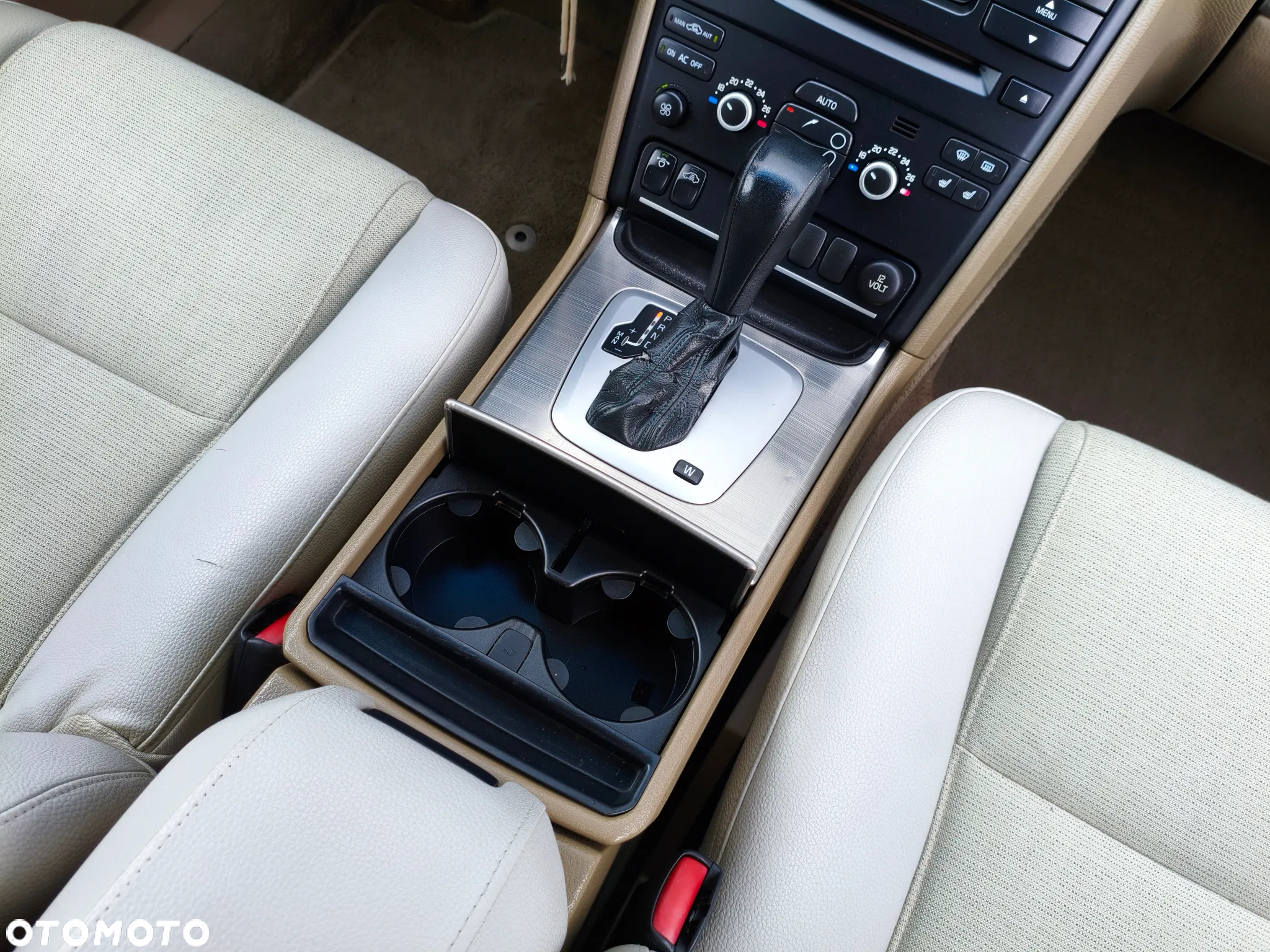 Volvo XC 90 D5 AWD Executive - 24