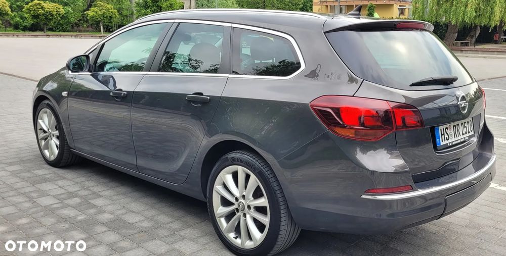 Opel Astra 1.6 SIDI Turbo Automatik Innovation - 4