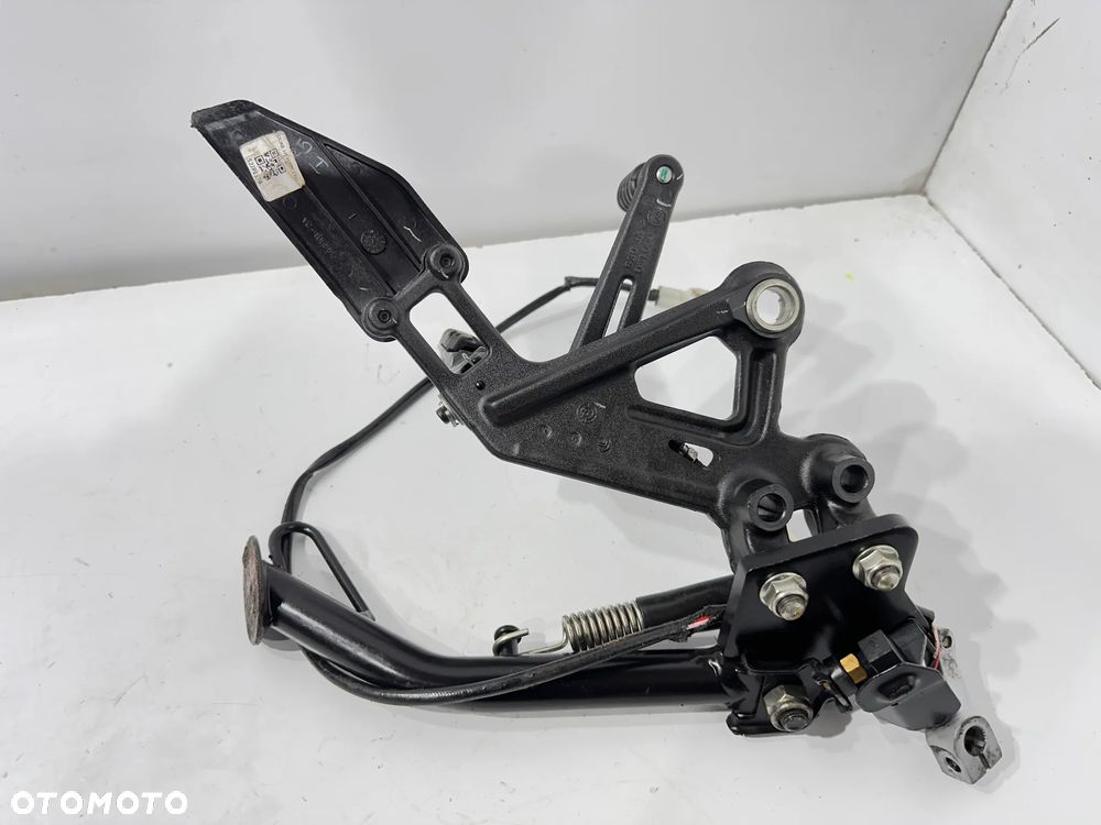 Set podnóżek L Kierowcy KPL    KTM Duke 125   17-23r - 7