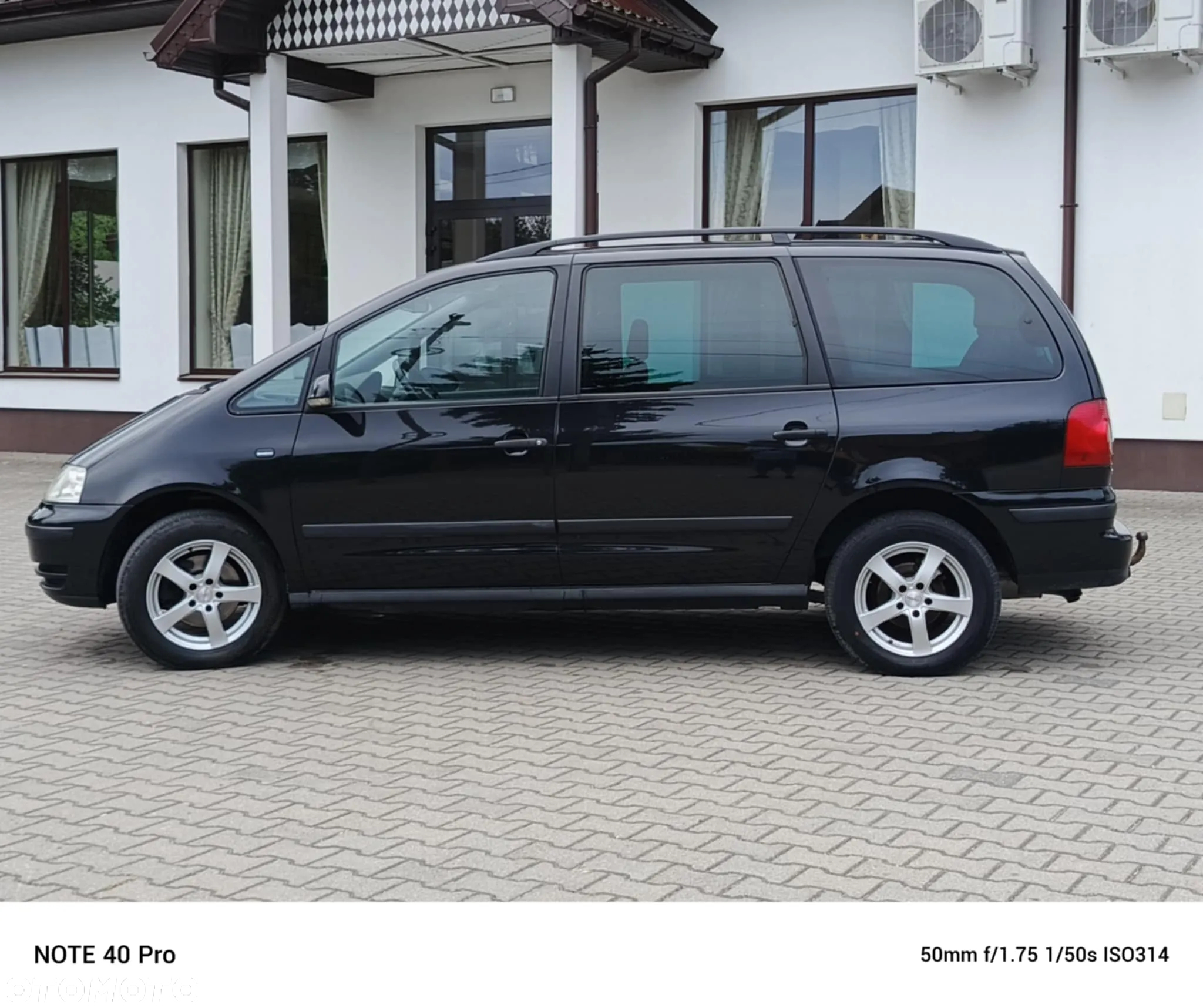 Volkswagen Sharan 1.9 TDI Highline - 22
