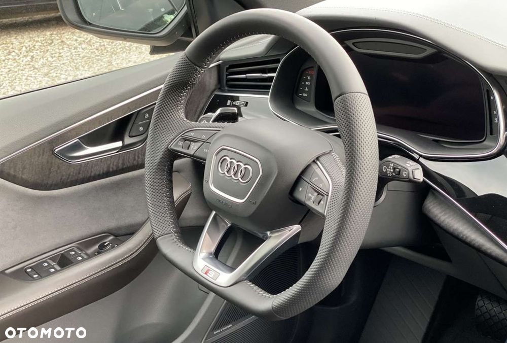 Audi Q8 - 34