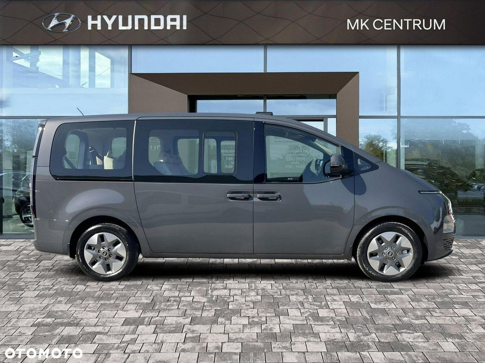 Hyundai Staria - 6