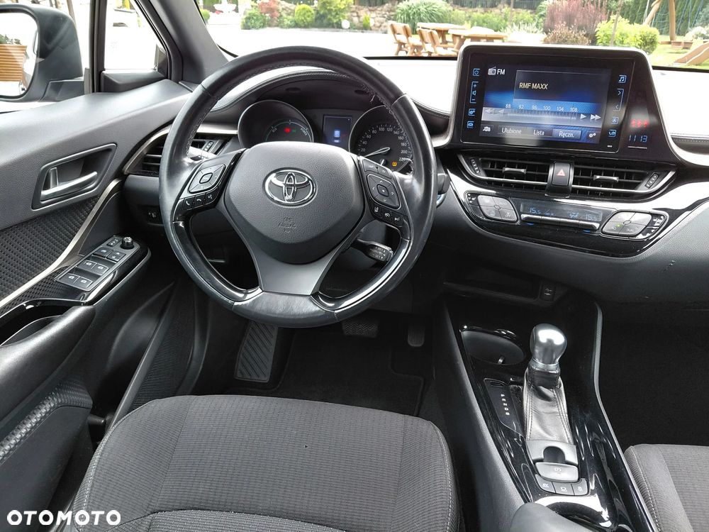 Toyota C-HR Business-Edition - 30