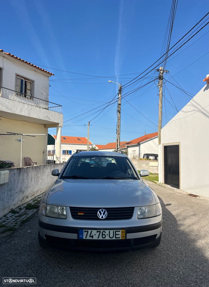 VW Passat Variant - 4