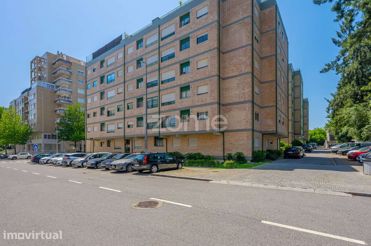 Apartamento T3 Recuado com Terraço em Águas Santas na Maia - Grande imagem: 2/39