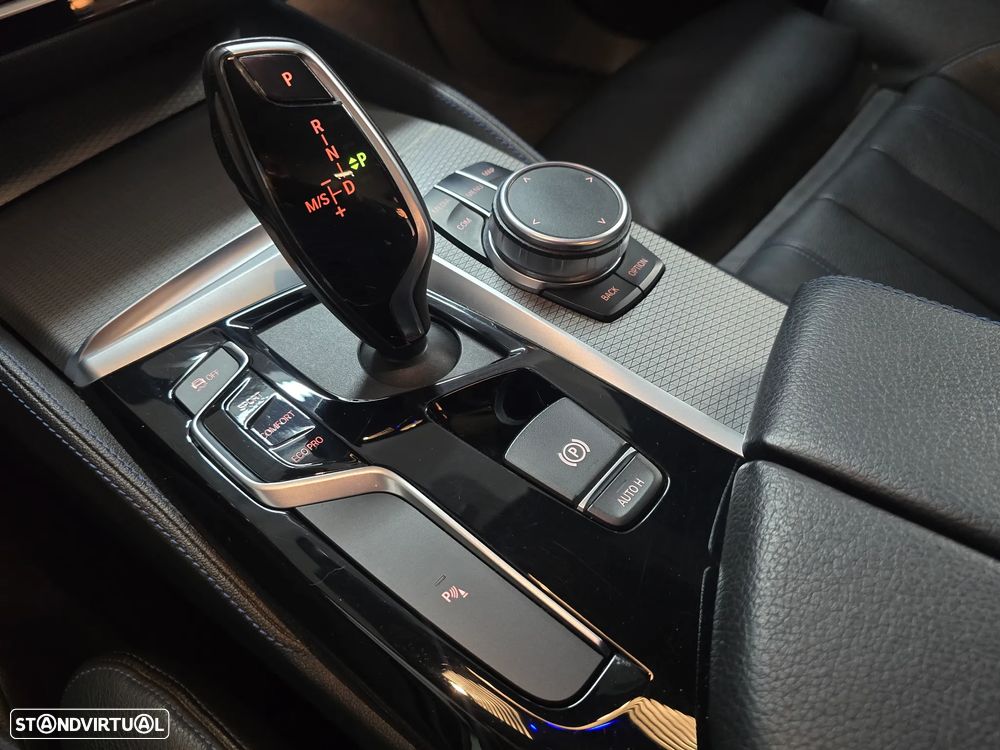 BMW 520 d Pack M Auto - 23