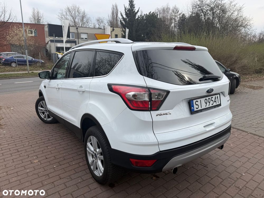 Ford Kuga - 12