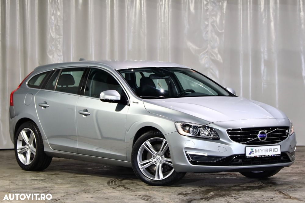 Volvo V60 D6 Plug-In-Hybrid AWD Geartronic Momentum - 3